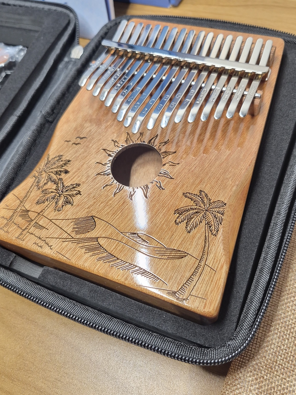 Orora Wooden 17-Key Kalimba Thumb Piano Complete Gift Set NIB - Picture 4 of 16